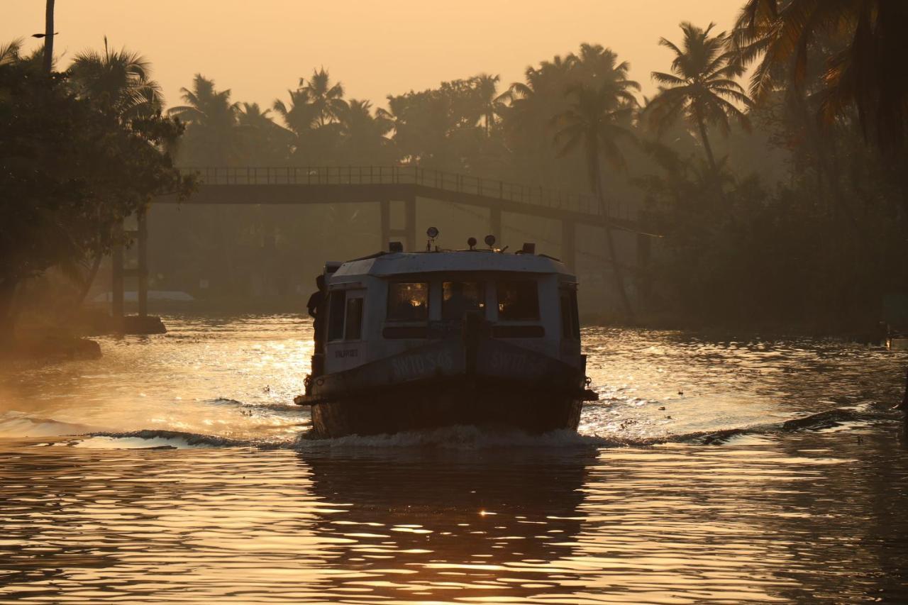 Marari Houseboat Mararikulam Exterior foto