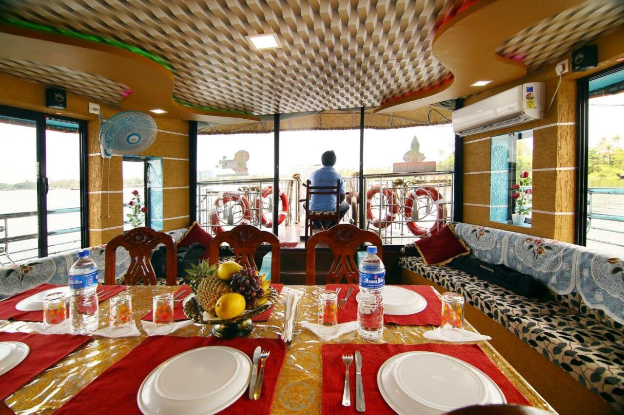 Marari Houseboat Mararikulam Exterior foto